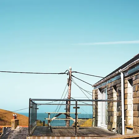Stowaway, Bay Holidays Holiday home *